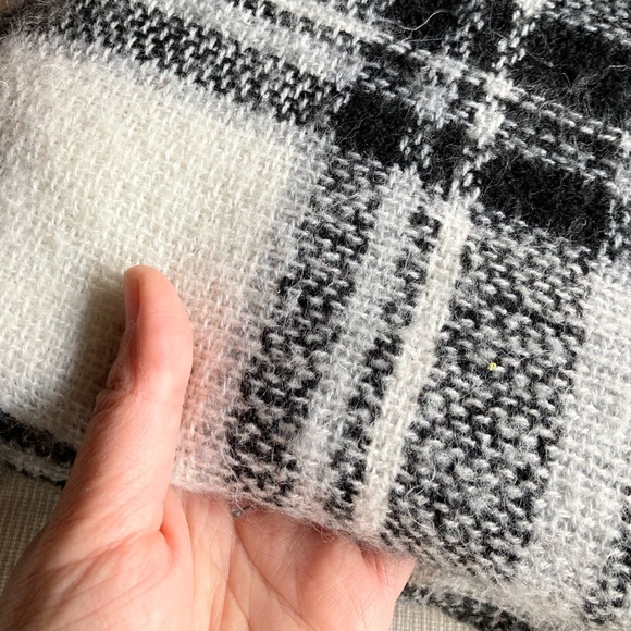 Modcloth large plaid blanket scarf wrap fringe black & white pattern 54”x54” - Picture 12 of 13